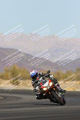 media/Feb-04-2023-SoCal Trackdays (Sat) [[8a776bf2c3]]/Turn 14 (115pm)/